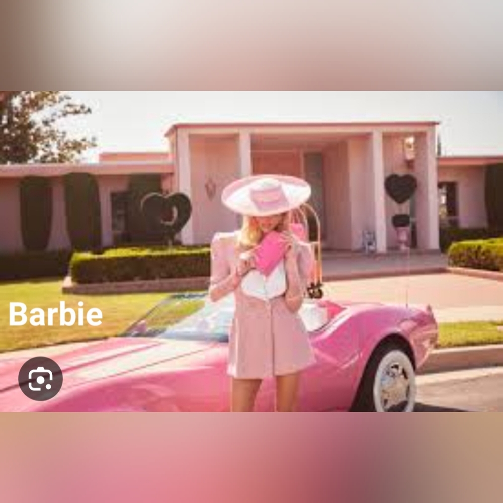 Barbie Pink Purse 👛 - Picture 2 of 9